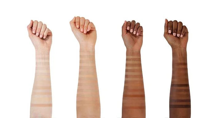 L'Oréal Paris Accord Parfait Fondotinta Fluido Naturale 30ml + Mascara Voluminous x5